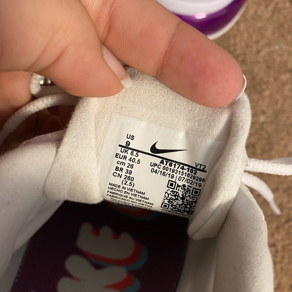 Women’s Nike Air Max 280 React - Picture 3 of 3